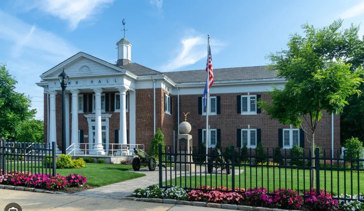 Smithtown town building on the North Shore